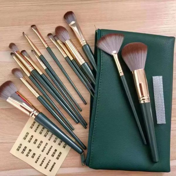 Elegant Makeup Brush Collection Featuring Soft Wool Fibers & Sleek Metallic Design - Health & Beauty - yakudashop