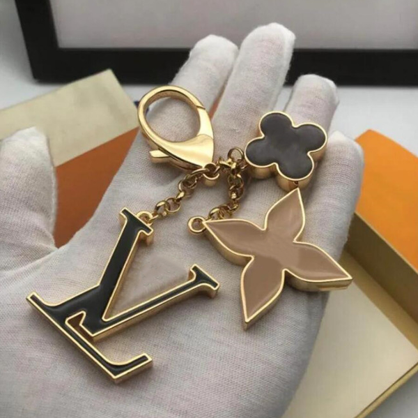 Elegant Charming FlWERower-Shaped Metal Key Chain Designer keychain Chic French Style Bag Charm Auto Accessory perfect Christmas gift for Her - Fashion Accessories - yakudashop